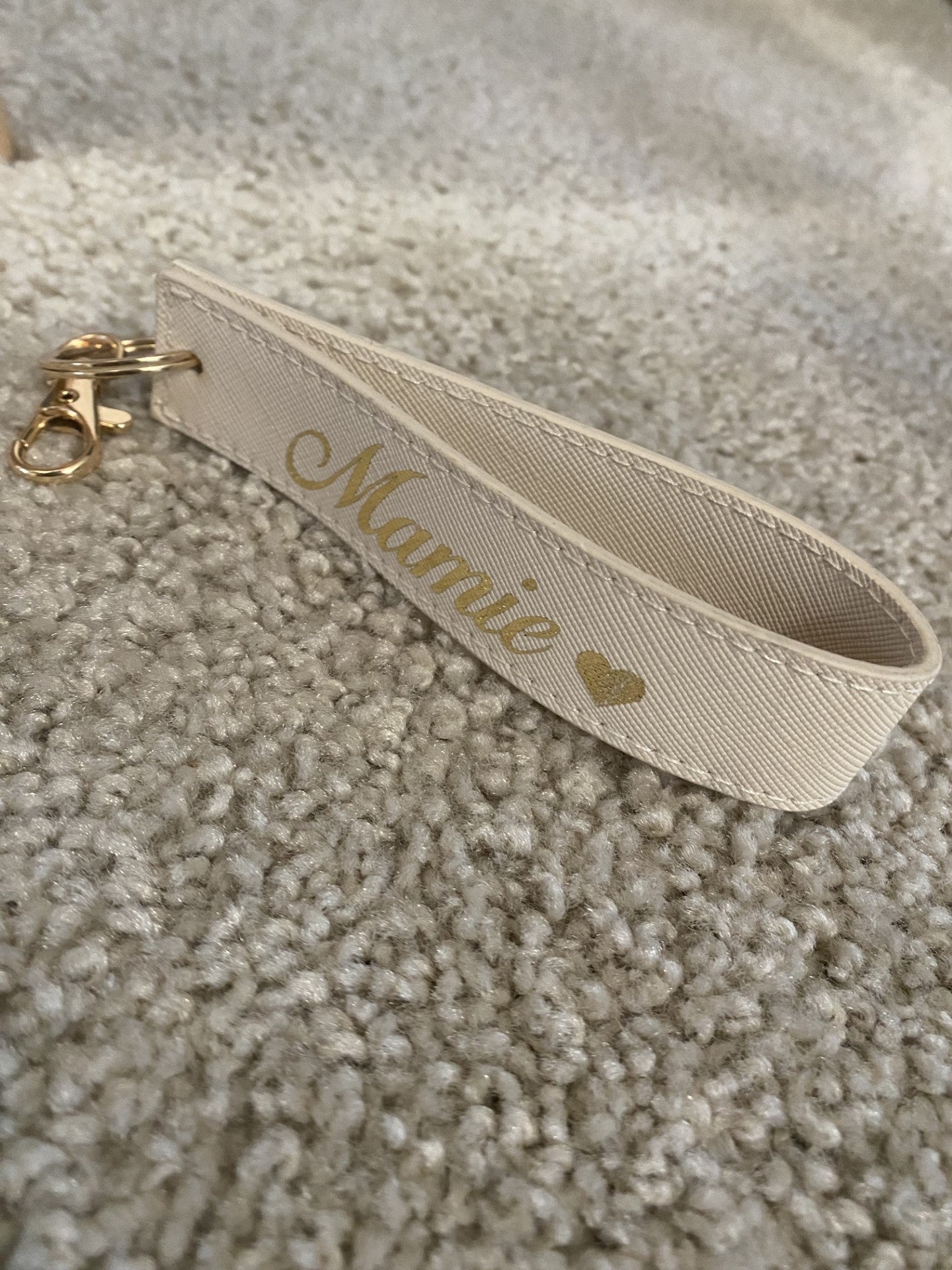 porte clé ou breloque sac beige